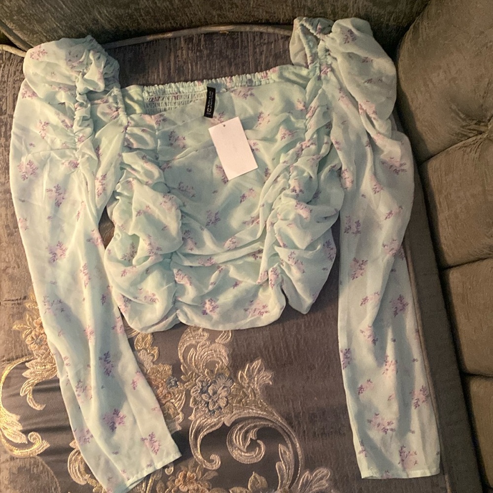 H&M Pastel Green Floral Cropped Blouse NWT